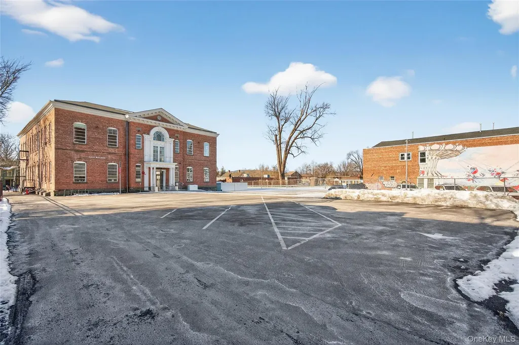 61 Crown Street Kingston NY 12401