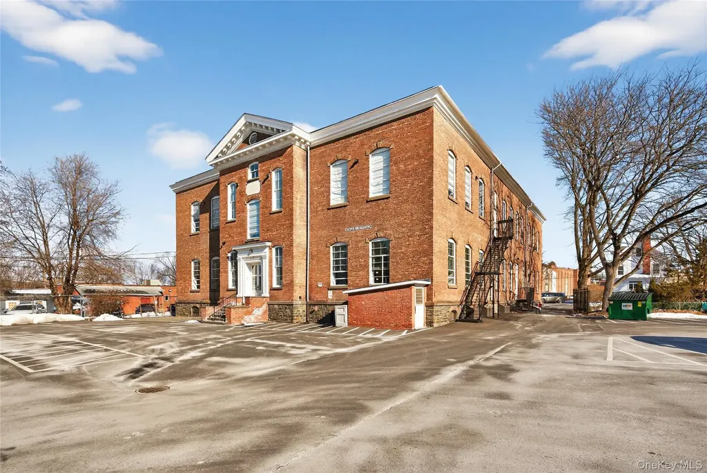 61 Crown Street Kingston NY 12401