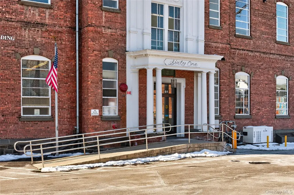 61 Crown Street Kingston NY 12401
