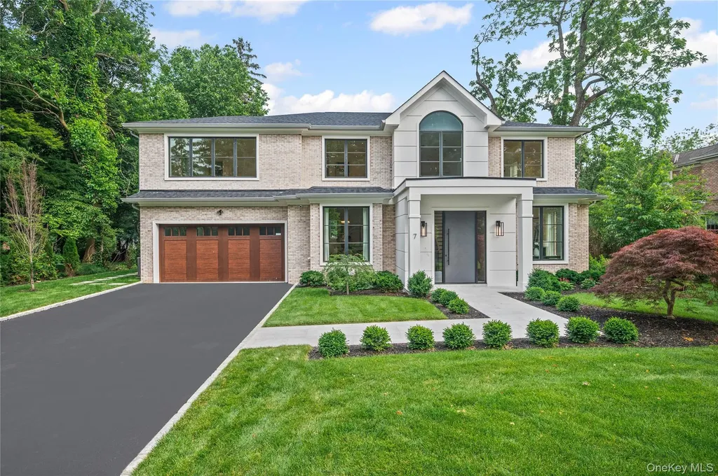 7 Mirrielees Road Great Neck NY 11021