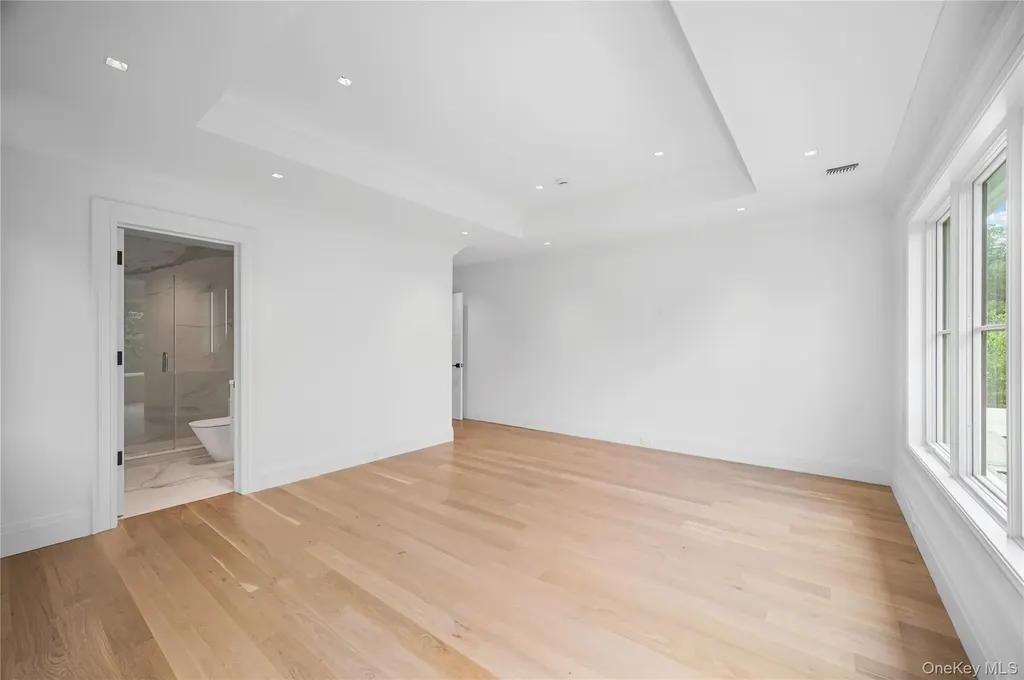 7 Mirrielees Road Great Neck NY 11021