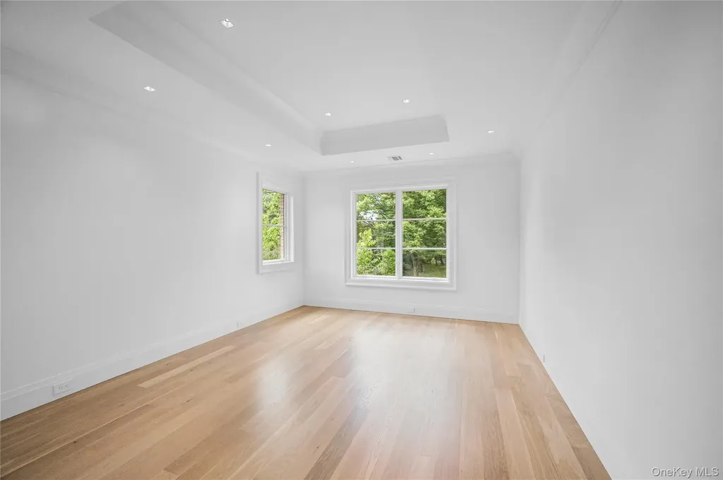 7 Mirrielees Road Great Neck NY 11021