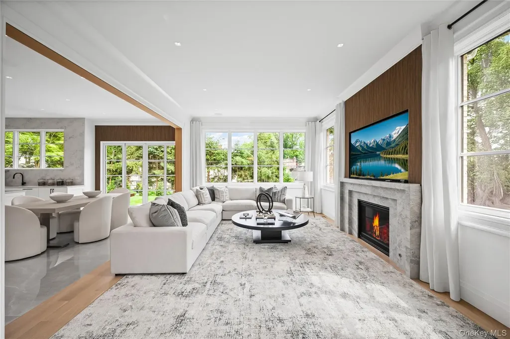 7 Mirrielees Road Great Neck NY 11021
