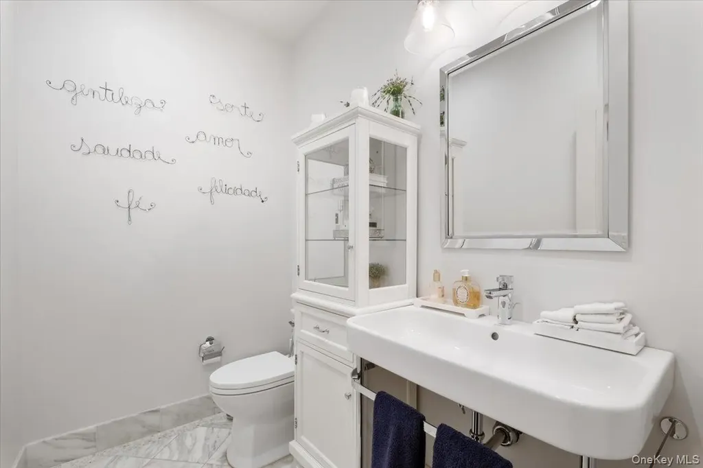 38 Sage Terrace Scarsdale NY 10583