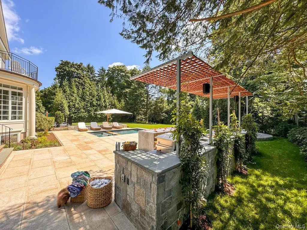 38 Sage Terrace Scarsdale NY 10583