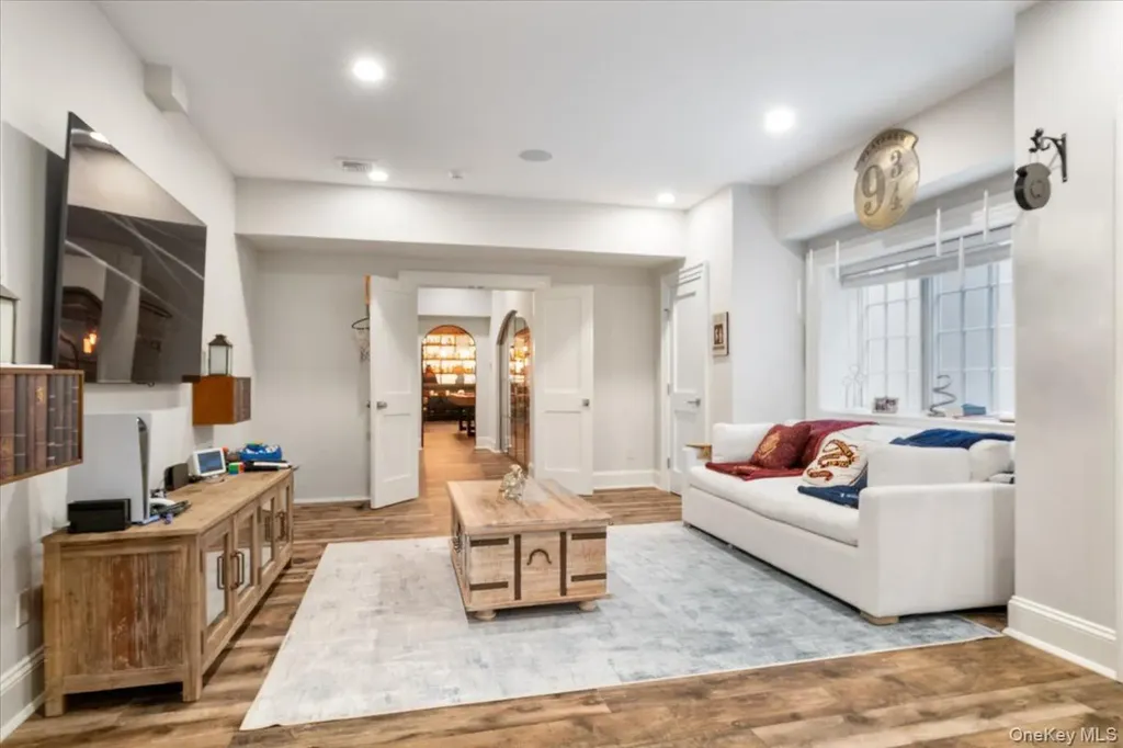 38 Sage Terrace Scarsdale NY 10583