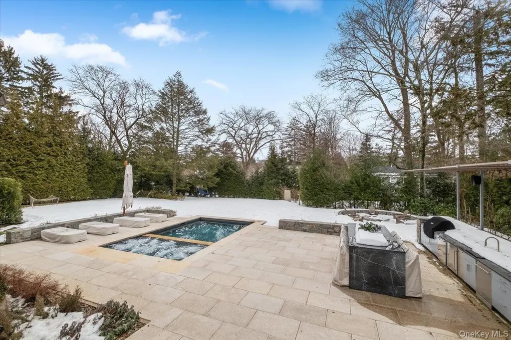 38 Sage Terrace Scarsdale NY 10583