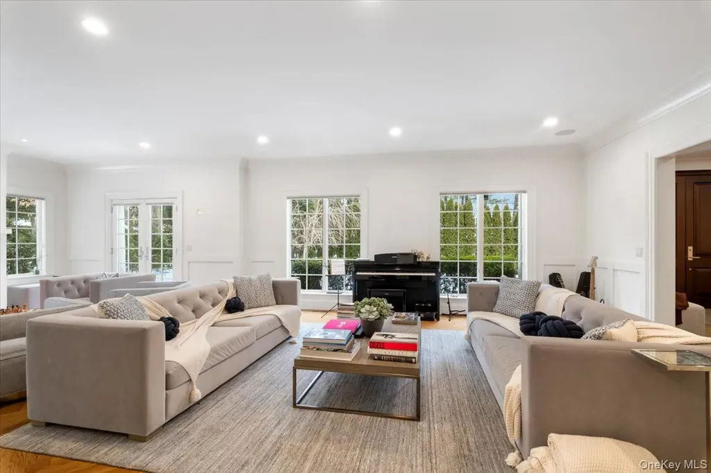 38 Sage Terrace Scarsdale NY 10583