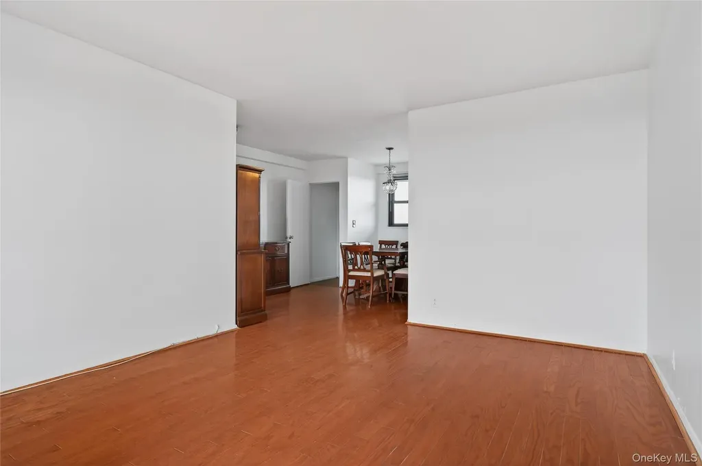 90-50 Union Turnpike Glendale NY 11385