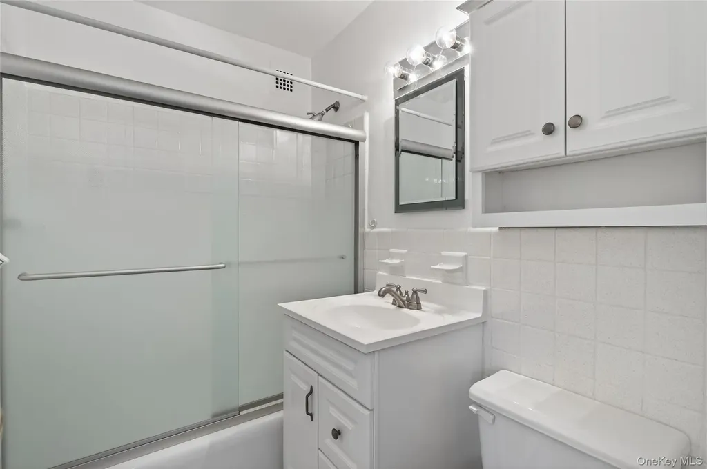 90-50 Union Turnpike Glendale NY 11385