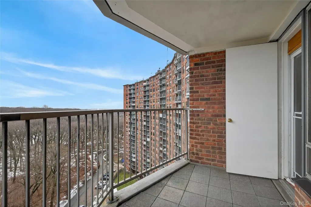 90-50 Union Turnpike Glendale NY 11385