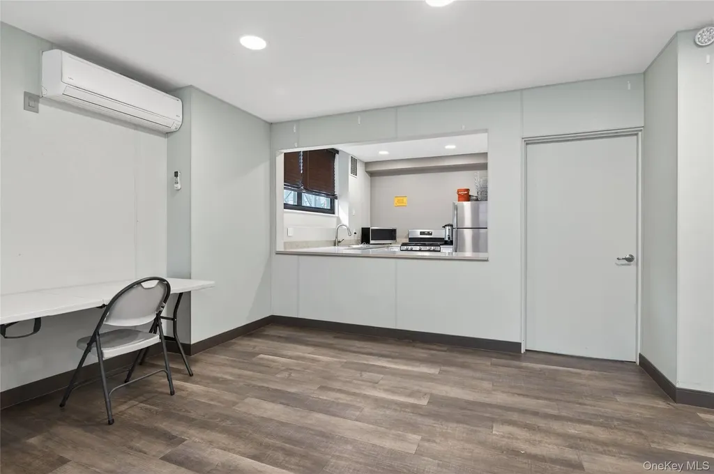 90-50 Union Turnpike Glendale NY 11385