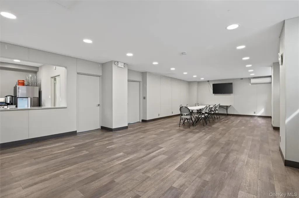 90-50 Union Turnpike Glendale NY 11385