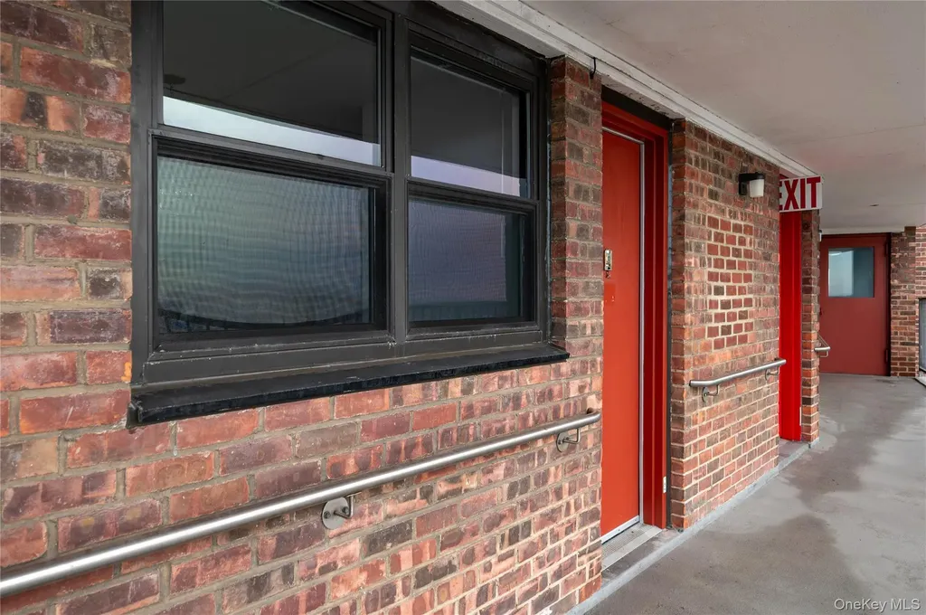 90-50 Union Turnpike Glendale NY 11385
