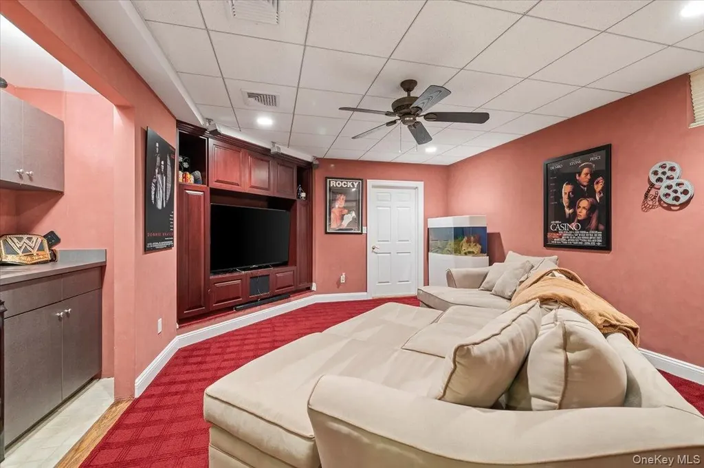 44 Legends Circle Melville NY 11747