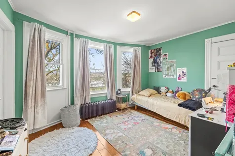 32 Prospect Drive Yonkers NY 10705