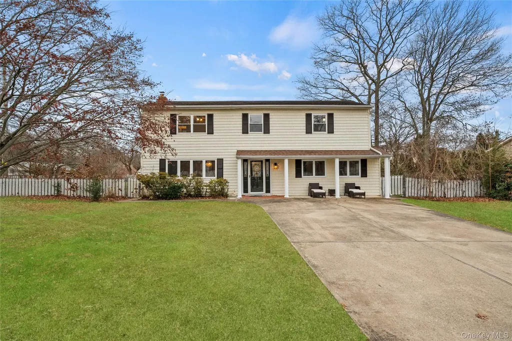 2 Almike Drive Centereach NY 11720