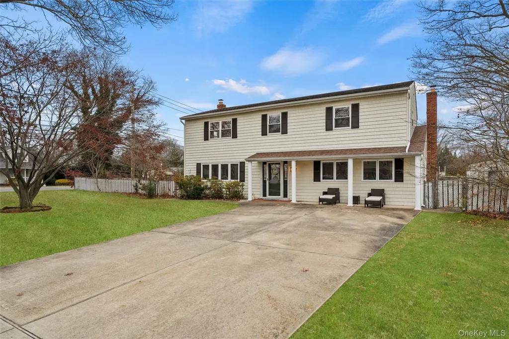 2 Almike Drive Centereach NY 11720