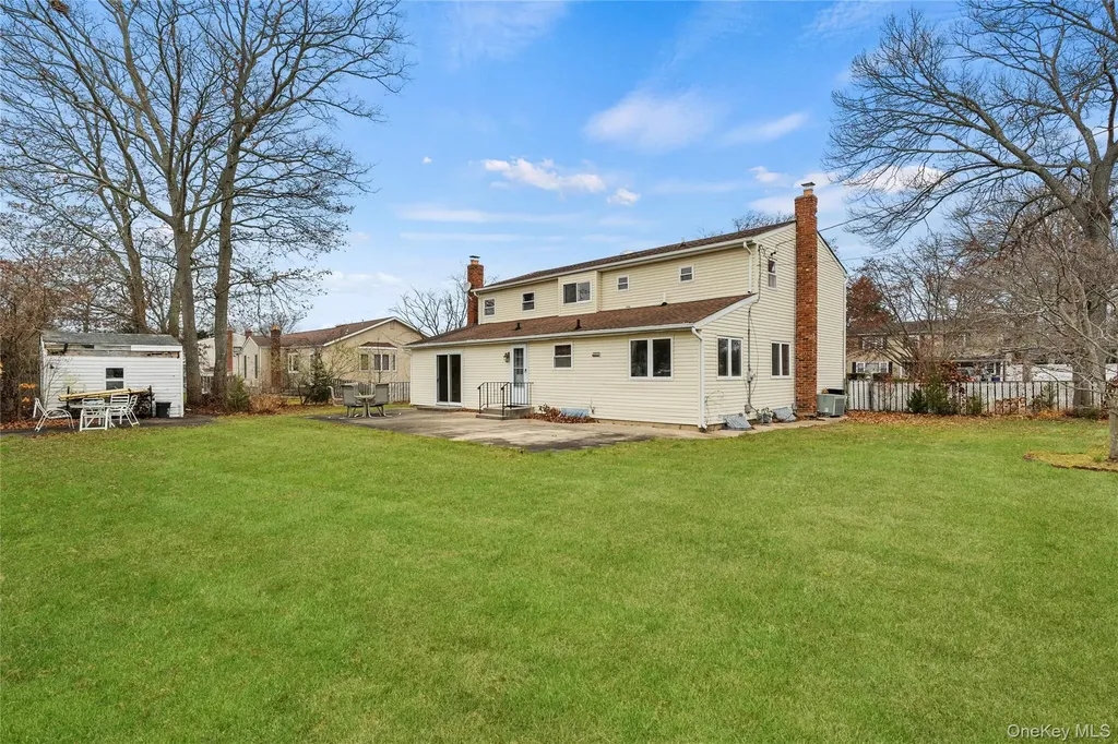 2 Almike Drive Centereach NY 11720