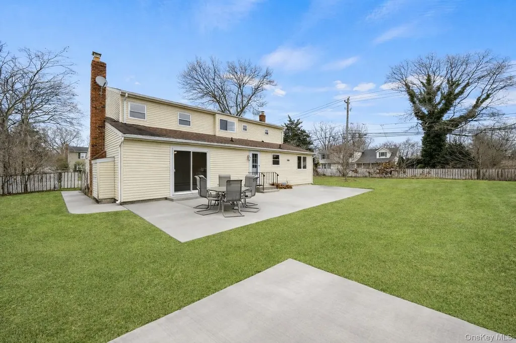 2 Almike Drive Centereach NY 11720
