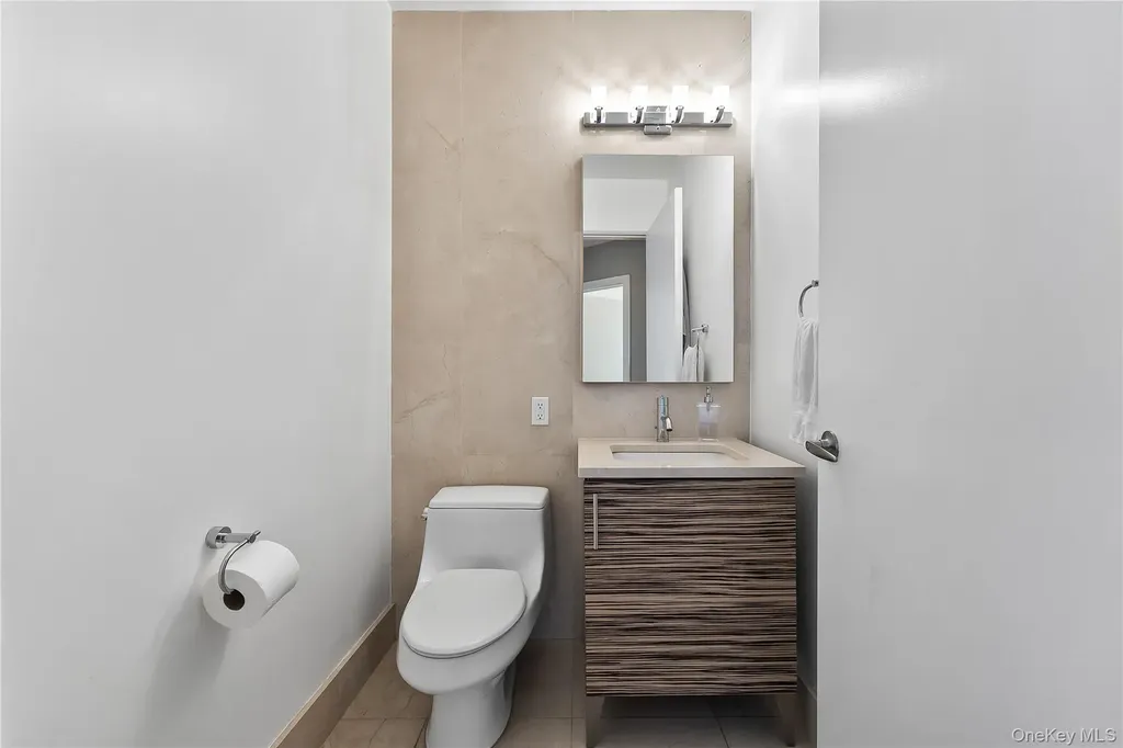 11-24 31st Avenue Astoria NY 11106