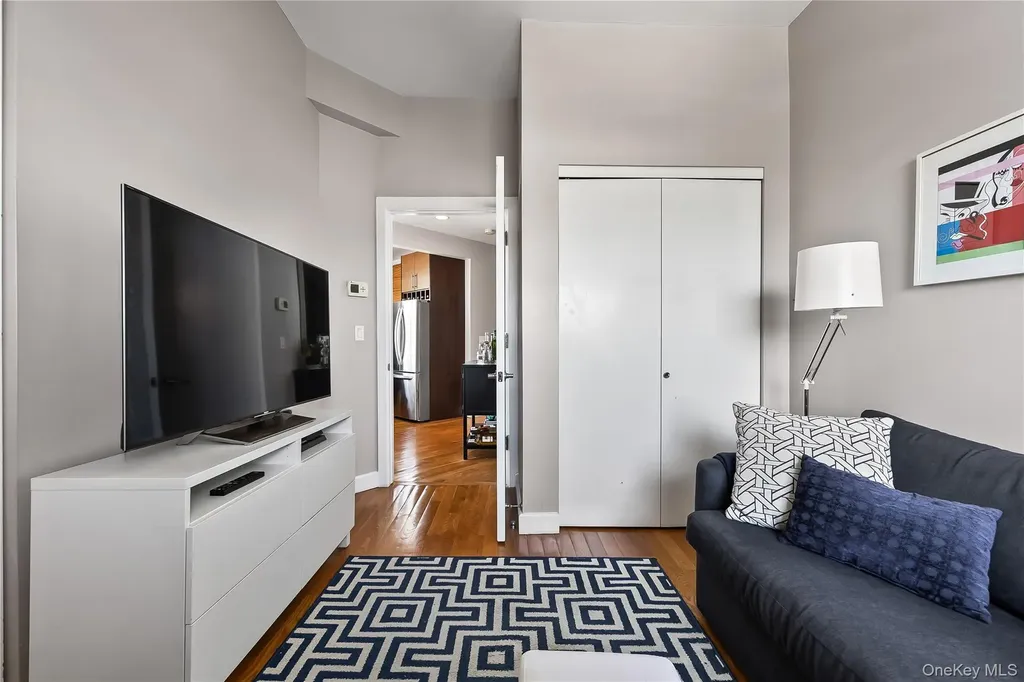 11-24 31st Avenue Astoria NY 11106