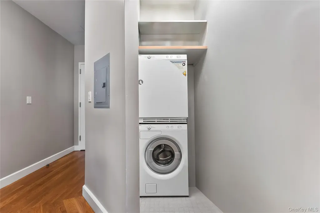 11-24 31st Avenue Astoria NY 11106