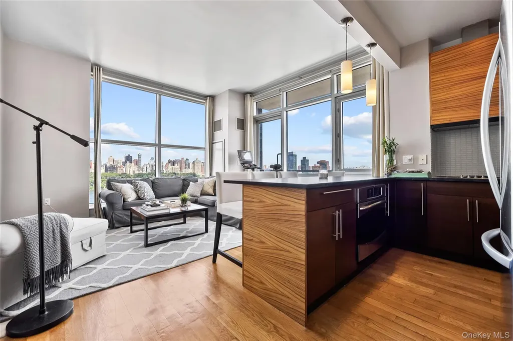 11-24 31st Avenue Astoria NY 11106