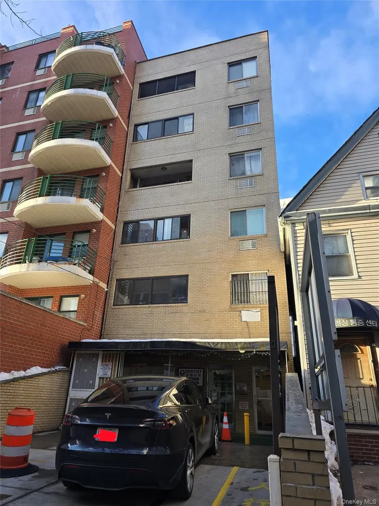 142-29 37th Avenue Flushing NY 11354