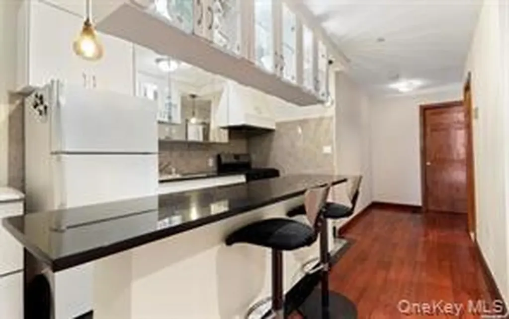 142-29 37th Avenue Flushing NY 11354
