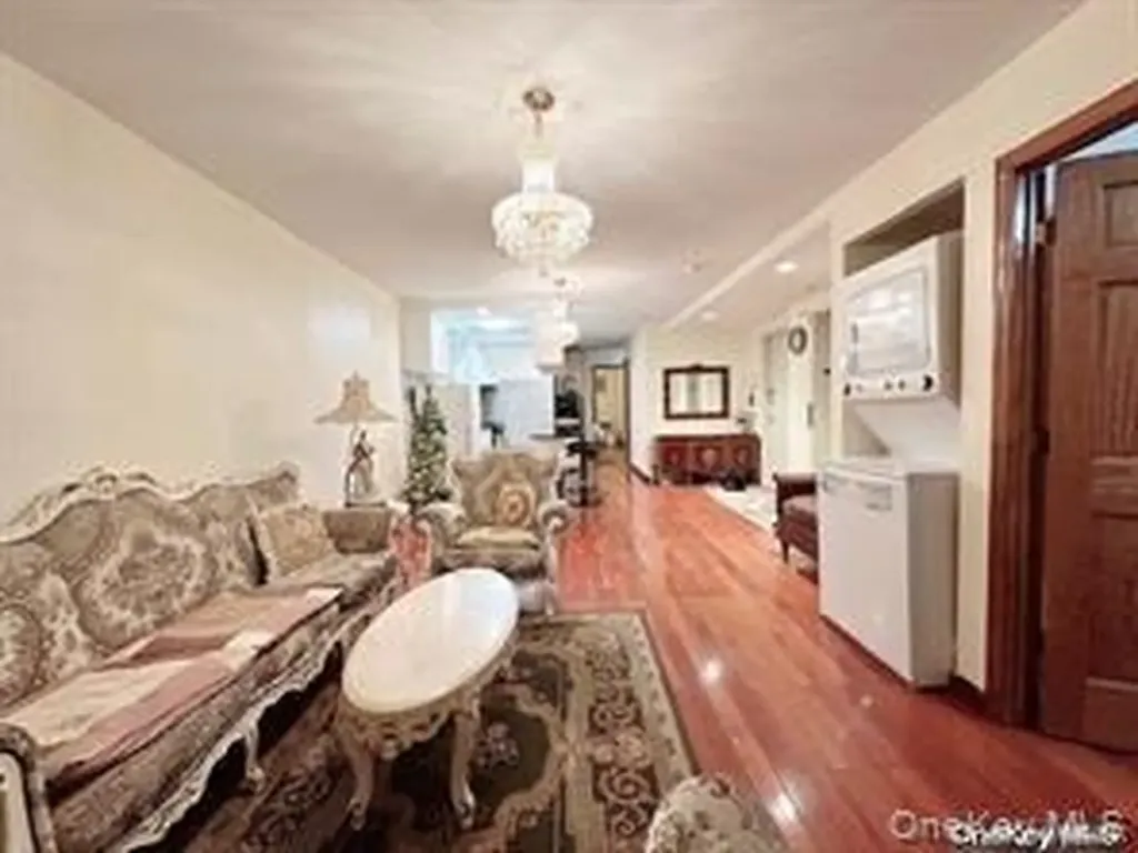 142-29 37th Avenue Flushing NY 11354