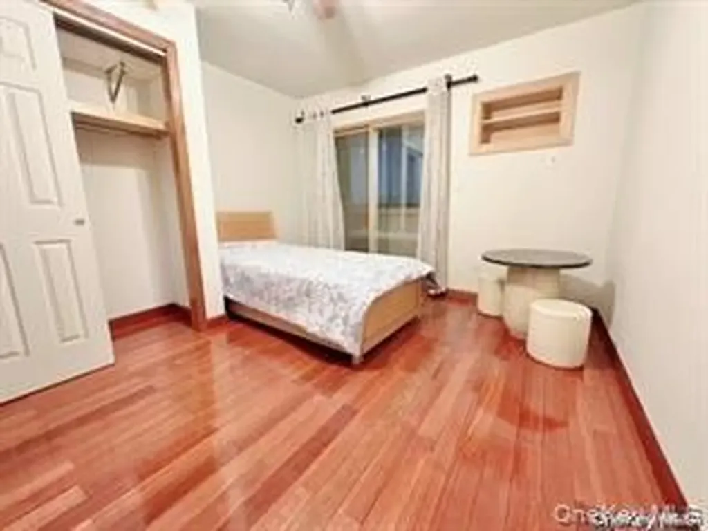142-29 37th Avenue Flushing NY 11354