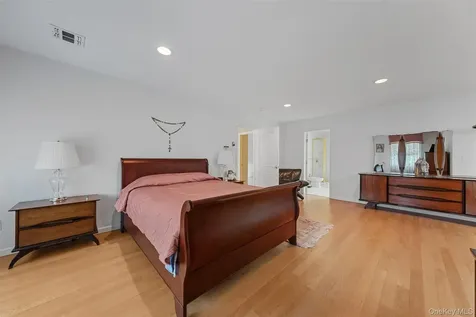 20 Goshen Road Chester NY 10918