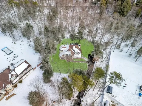 18 Darcy Avenue Manorville NY 11949