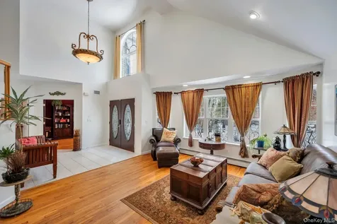 18 Darcy Avenue Manorville NY 11949