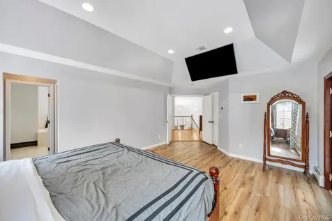 18 Darcy Avenue Manorville NY 11949