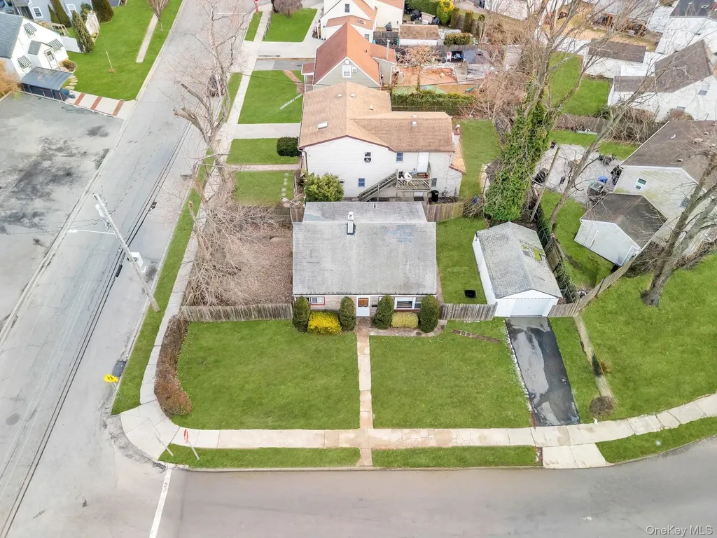 2528 Marshall Avenue Bellmore NY 11710