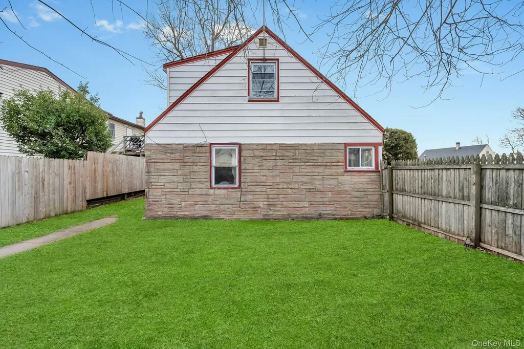 2528 Marshall Avenue Bellmore NY 11710
