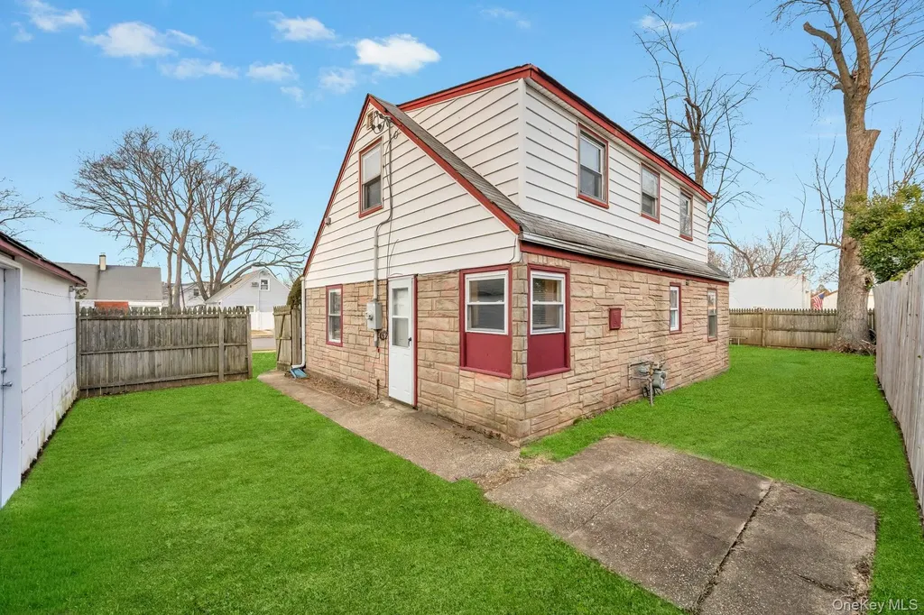 2528 Marshall Avenue Bellmore NY 11710