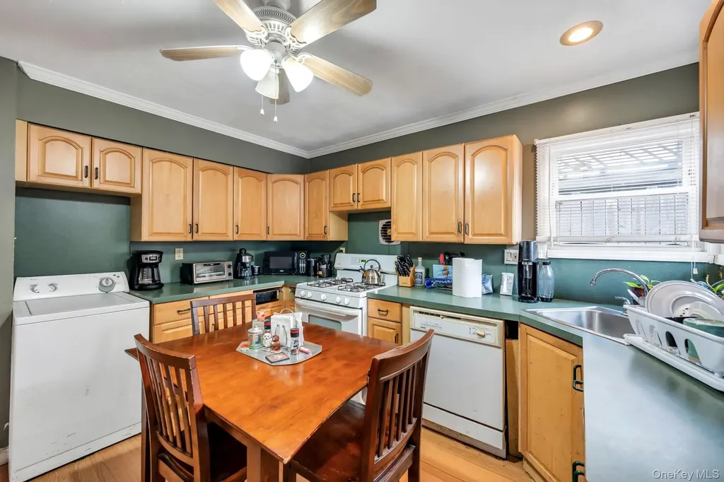 2528 Marshall Avenue Bellmore NY 11710