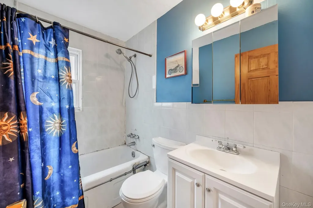 2528 Marshall Avenue Bellmore NY 11710