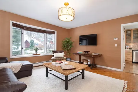 4 Ilinka Lane Irvington NY 10533