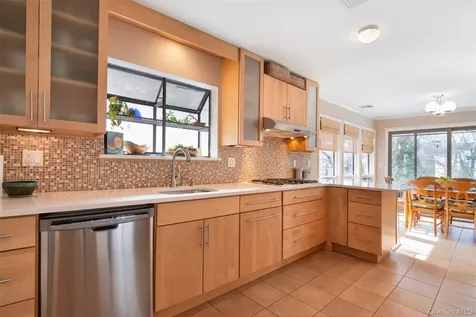 4 Ilinka Lane Irvington NY 10533