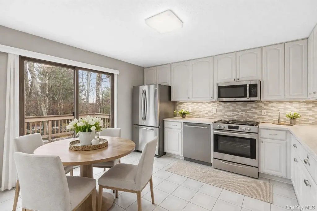 366 Heritage Hills Somers NY 10589