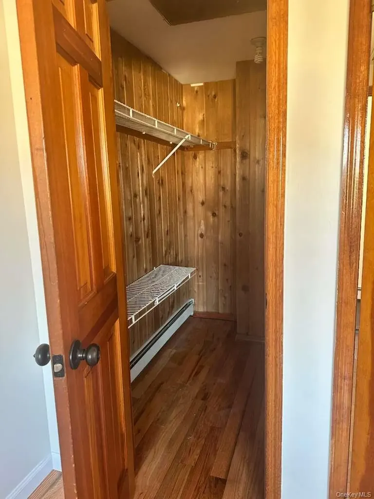 81 10th Avenue West Babylon NY 11704