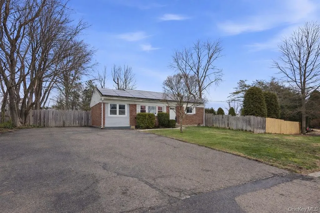 45 Oakley Drive Huntington NY 11746