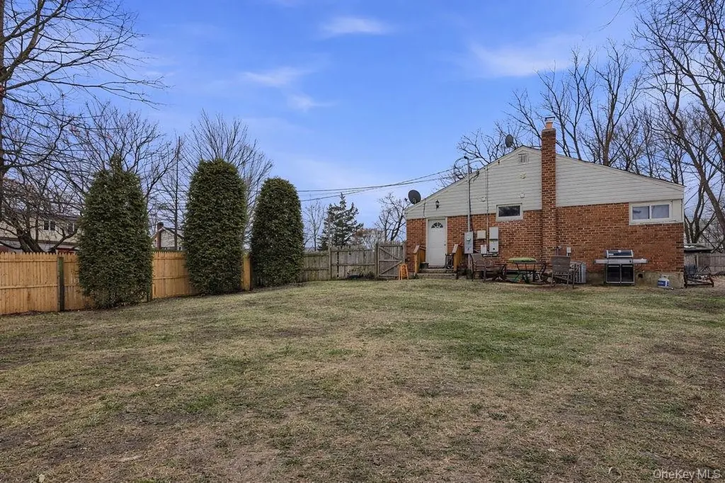 45 Oakley Drive Huntington NY 11746