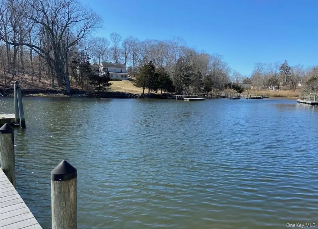 190 Jackson Landing Mattituck NY 11952