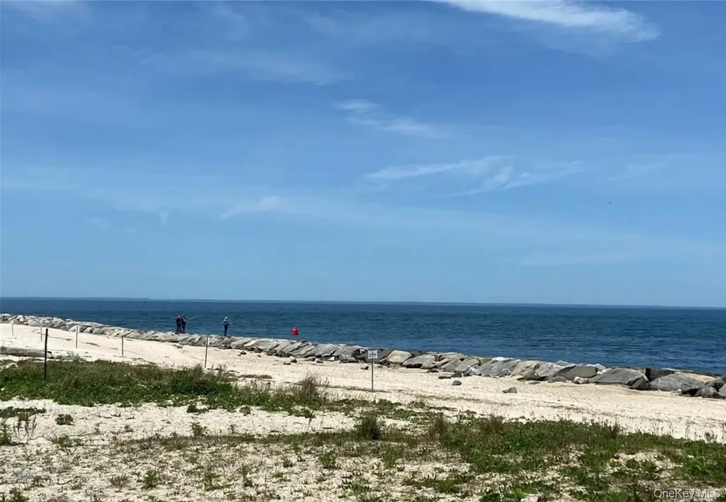 190 Jackson Landing Mattituck NY 11952