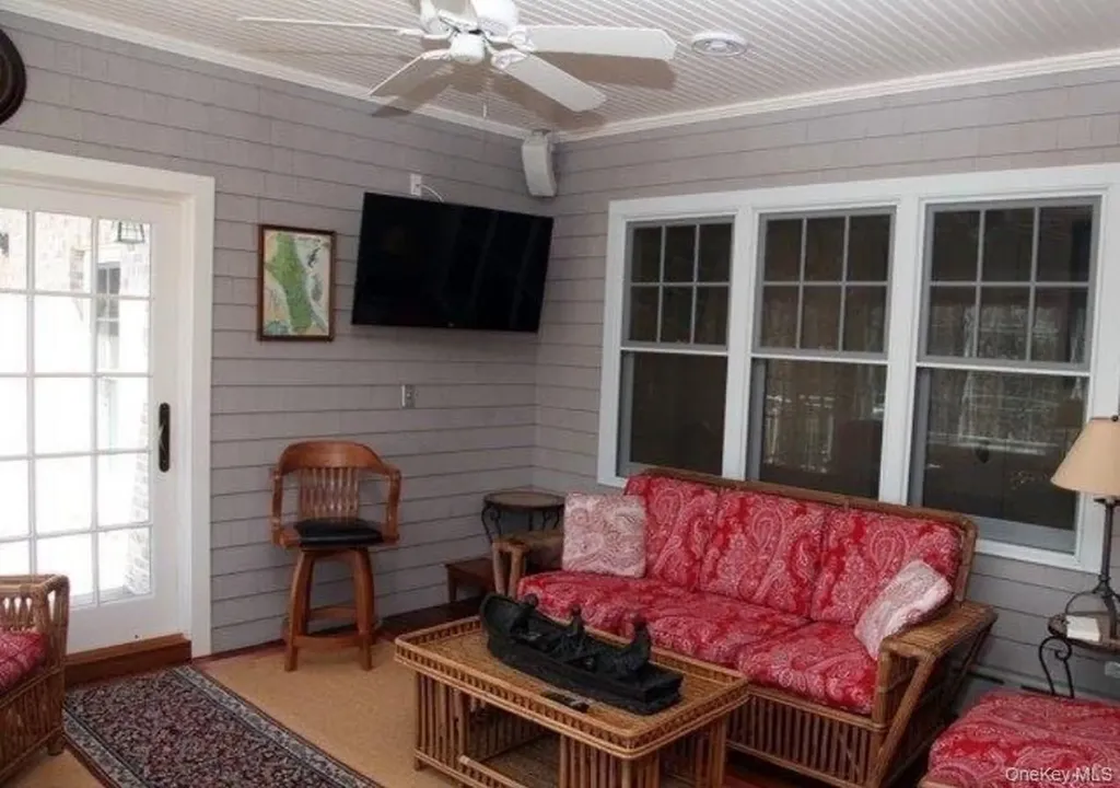 190 Jackson Landing Mattituck NY 11952